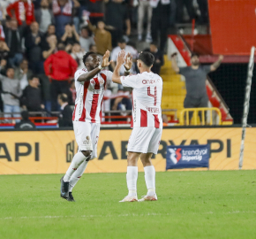 Hesap.com Antalyaspor – Beşiktaş: 1-3
