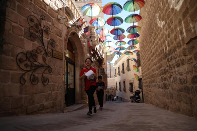 Mardin’de binlerce sporcu, tarihi sokaklarda kıyasıya yarıştı
