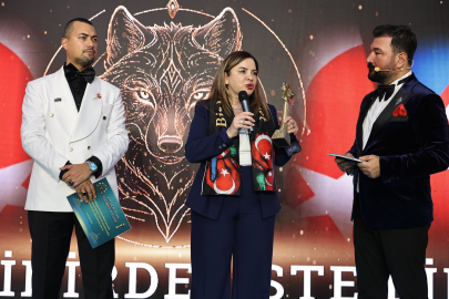 Türk Dünyası Kızılelma Ödülleri’nin 8’incisi İstanbul’da Sahiplerini Buldu