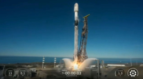 LUNA-1 uydusu başarıyla fırlatıldı