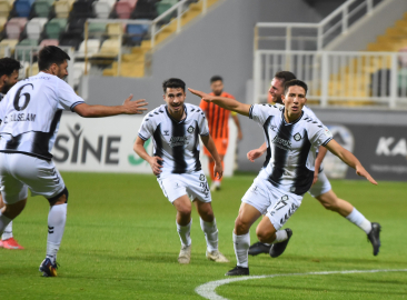 İzmir Çoruhlu FK - Altay: 0-1