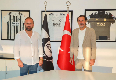 Altay'da başkan Kanlı'dan Yusuf Şimşek'e cevap: Haddini aştığını düşünüyorum