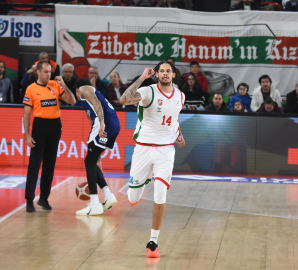 Karşıyaka potada yılın ilk maçında