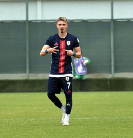 Altınordu'da 5 oyuncu ilk gollerini attı