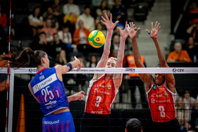 Eczacıbaşı Dynavit - Numia Vero Volley Milano: 3-2