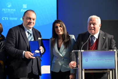 Dündar Keşaplı’ya Prestijli Gazetecilik Ödülü