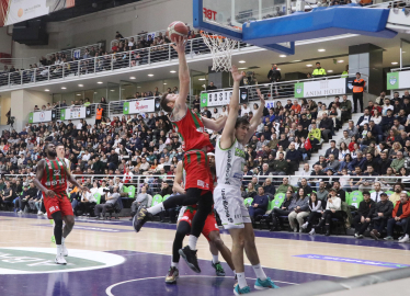 Merkezefendi Belediyesi Basket - Karşıyaka: 83-81