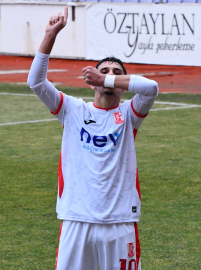 Balıkesirspor'da genç Sedat Yiğit formda