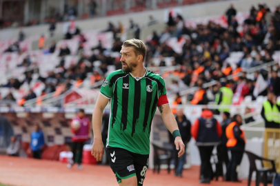 Sakaryaspor, Caner Erkin ile yollarını ayırdı