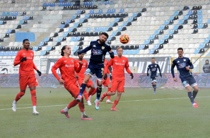 Lider Erzurumspor, Manisa'ya gol yağdırdı: 8-1