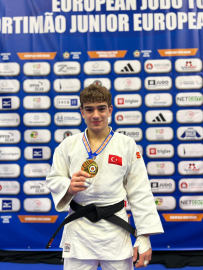 Mustafa Berat Şimşek, Portekiz’de Avrupa Şampiyonu oldu