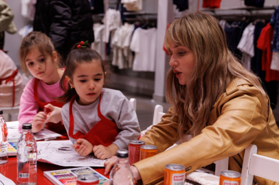 Koton’dan 23 Nisan’a “Neşe Ormanı” Dokunuşu: Çocukların Hayal Gücü Vitrine Taşındı