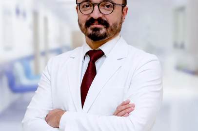 'Aort kapağı değişimi göğüs kemiğini açmadan da gerçekleştirilebiliyor’